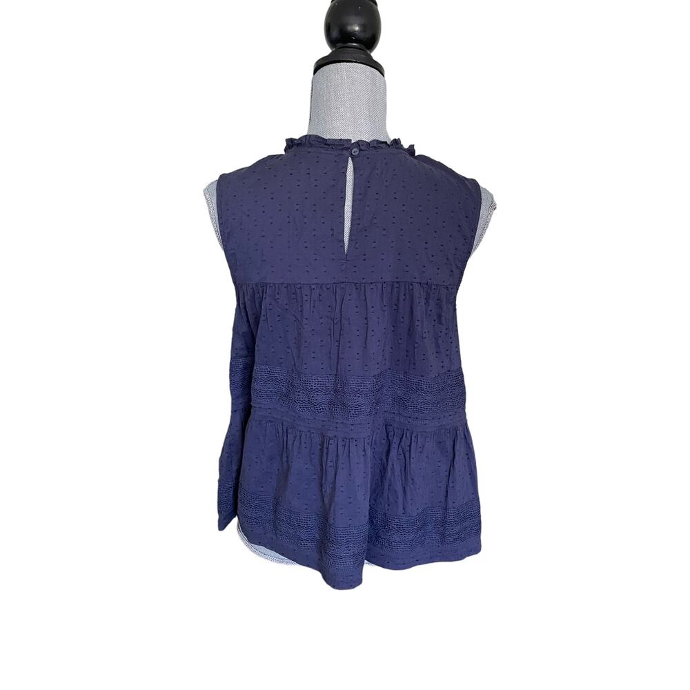 Old Navy Sleeveless Navy Top - Size M - Great Condition! - Picture 4 of 5